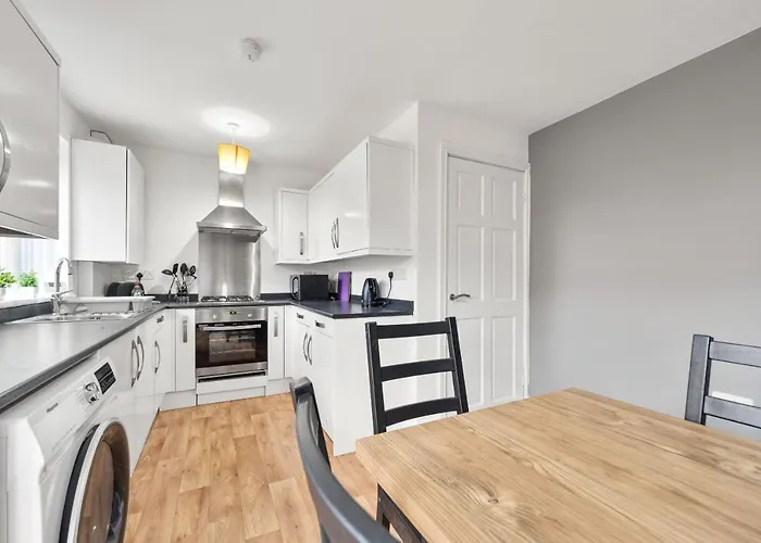 Exclusive Home For Contractors And Families