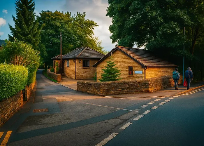 Lister Park Bradford 2Bed Detached Cottage House Parking Cinema Screen Games Room